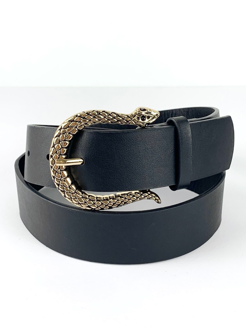 Snake buckle belt black faux leather unbranded belt with silver buckle medium